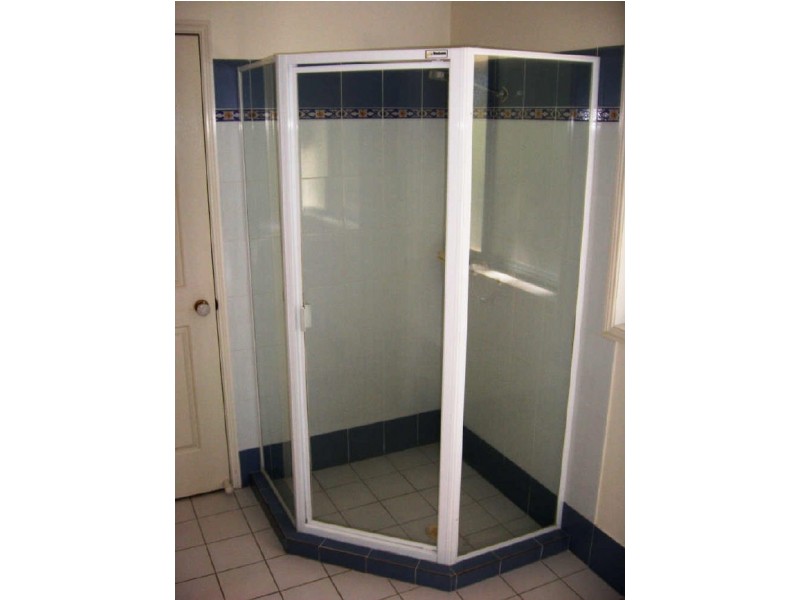 18/2 Pappas Way, Carrara QLD 4211