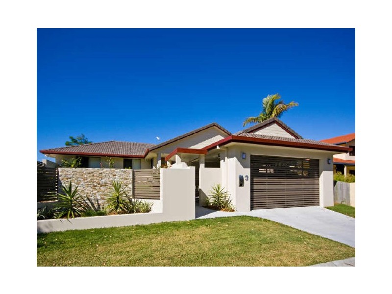 3 Omao Avenue, Burleigh Waters QLD 4220