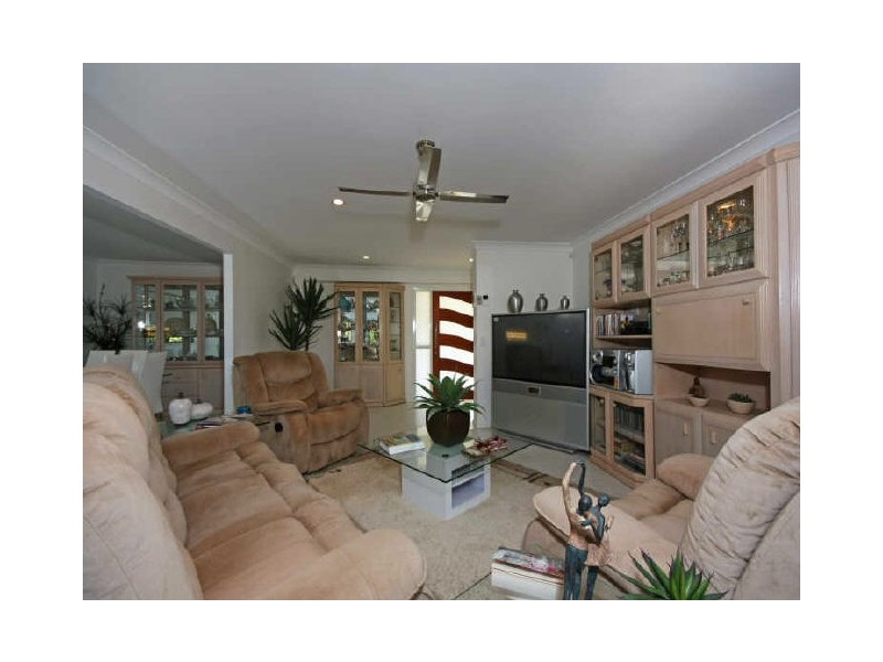 3 Omao Avenue, Burleigh Waters QLD 4220