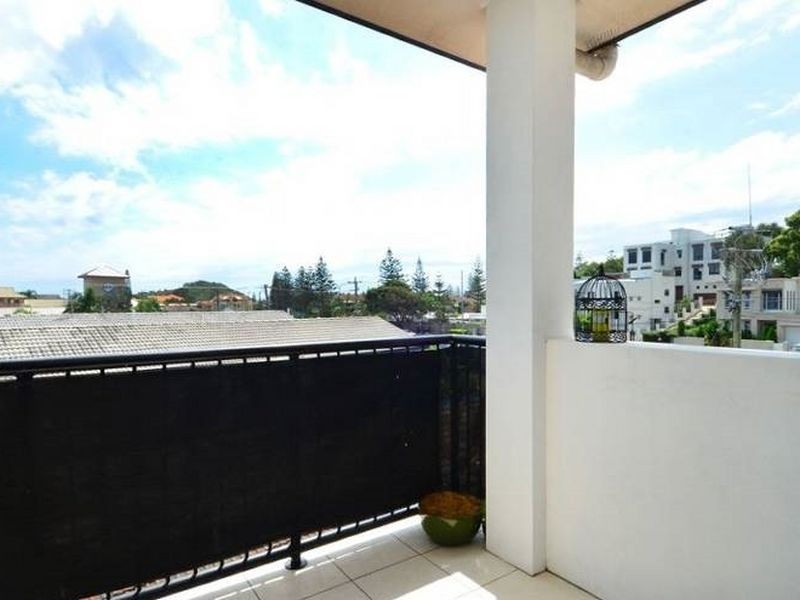 9/2008-201 Gold Coast Highway, Miami QLD 4220