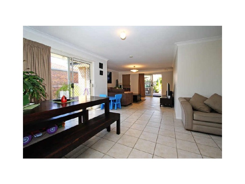 7 Pristine Court, Varsity Lakes QLD 4227