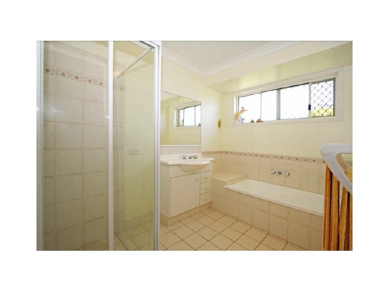 7 Pristine Court, Varsity Lakes QLD 4227