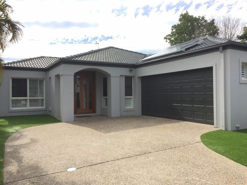 13 Gardendale Crescent, Burleigh Waters QLD 4220