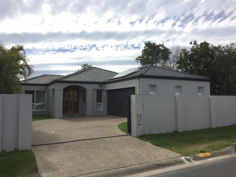 13 Gardendale Crescent, Burleigh Waters QLD 4220