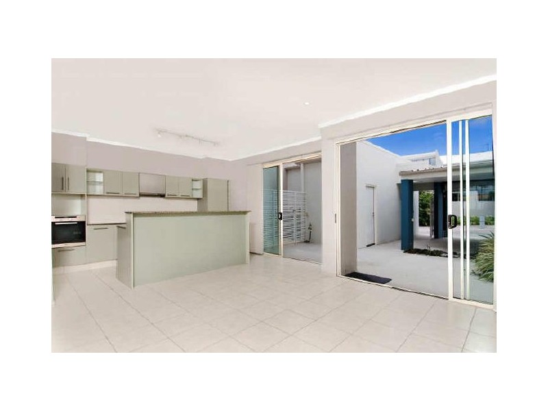 30 Moores Crescent, Varsity Lakes QLD 4227