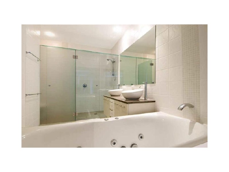 30 Moores Crescent, Varsity Lakes QLD 4227