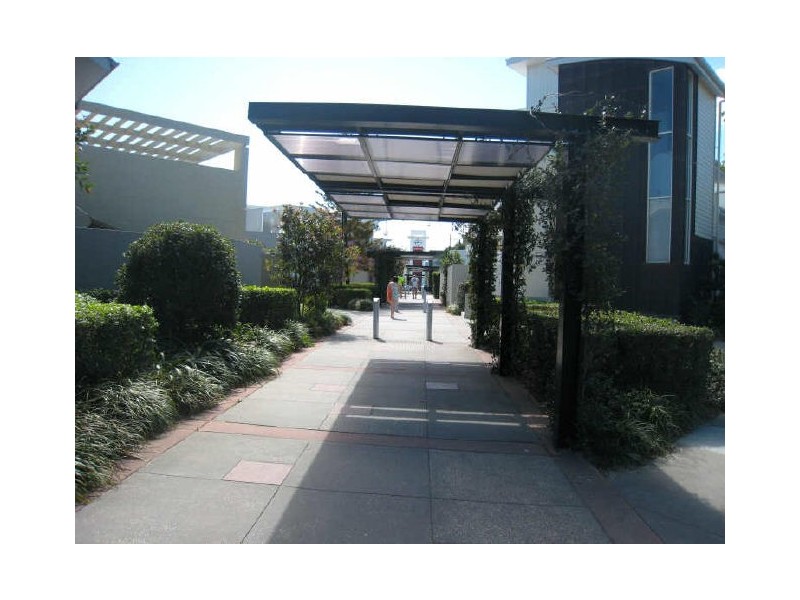 30 Moores Crescent, Varsity Lakes QLD 4227