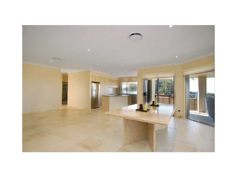 38 Worchester Tce, Reedy Creek QLD 4227