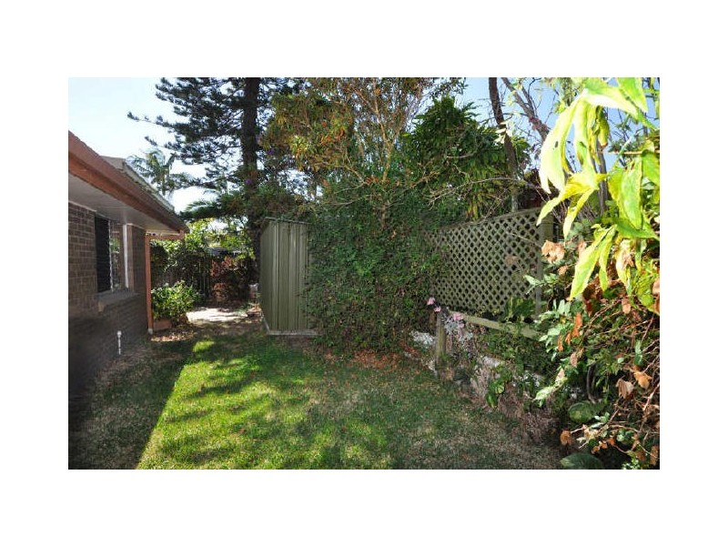1 Joy Avenue, Burleigh Waters QLD 4220