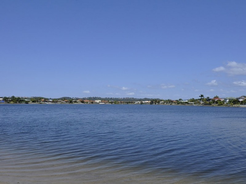 138 Honeyeater Drive, Burleigh Waters QLD 4220