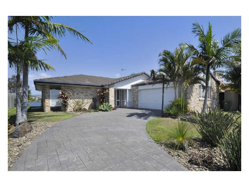 138 Honeyeater Drive, Burleigh Waters QLD 4220