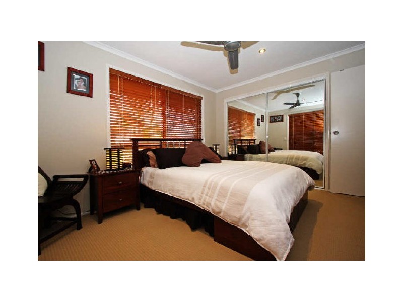 18 Southlake Dr, Varsity Lakes QLD 4227