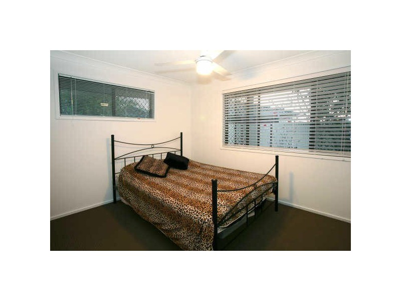 2/9 Flora Cl, Burleigh Waters QLD 4220