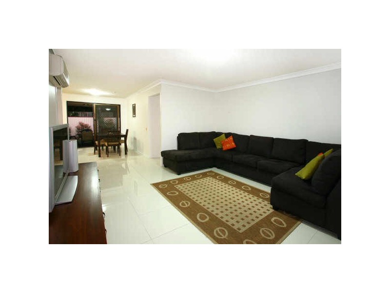 2/9 Flora Cl, Burleigh Waters QLD 4220