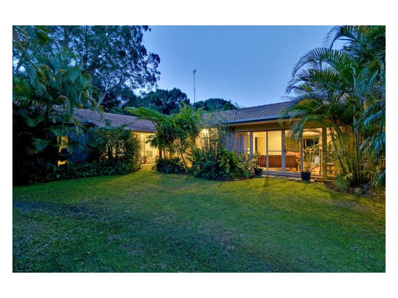 18 Camphorlaurel Court, Tallebudgera Valley QLD 4228