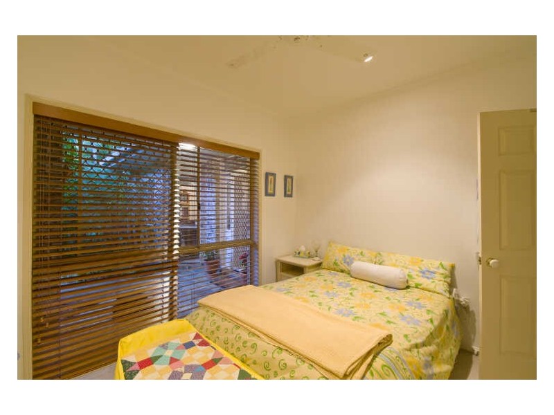 18 Camphorlaurel Court, Tallebudgera Valley QLD 4228