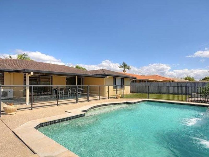 3 Maple Court, Burleigh Waters QLD 4220