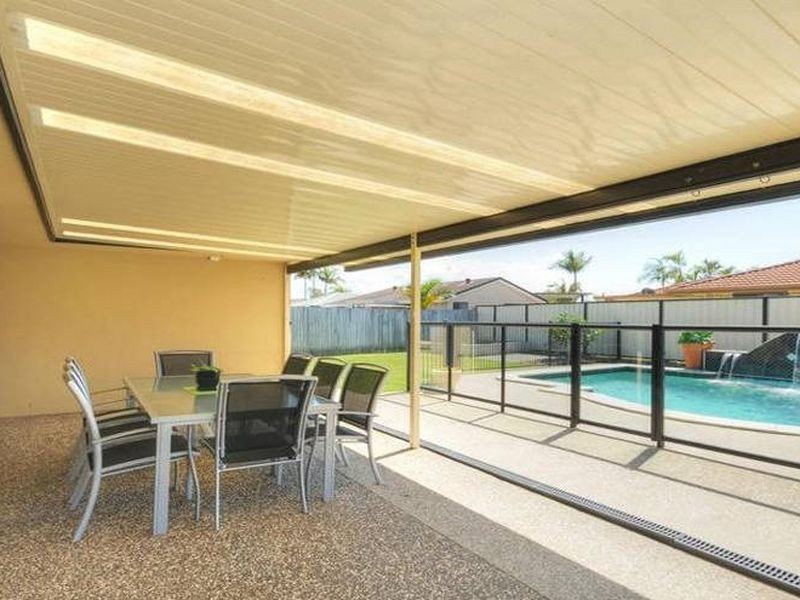 3 Maple Court, Burleigh Waters QLD 4220