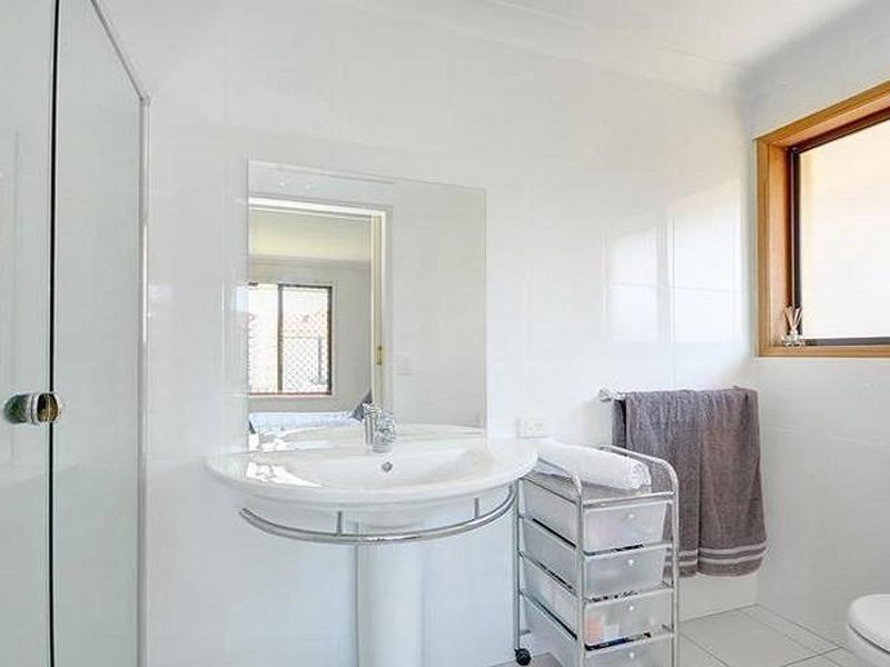 3 Maple Court, Burleigh Waters QLD 4220