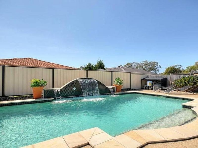 3 Maple Court, Burleigh Waters QLD 4220