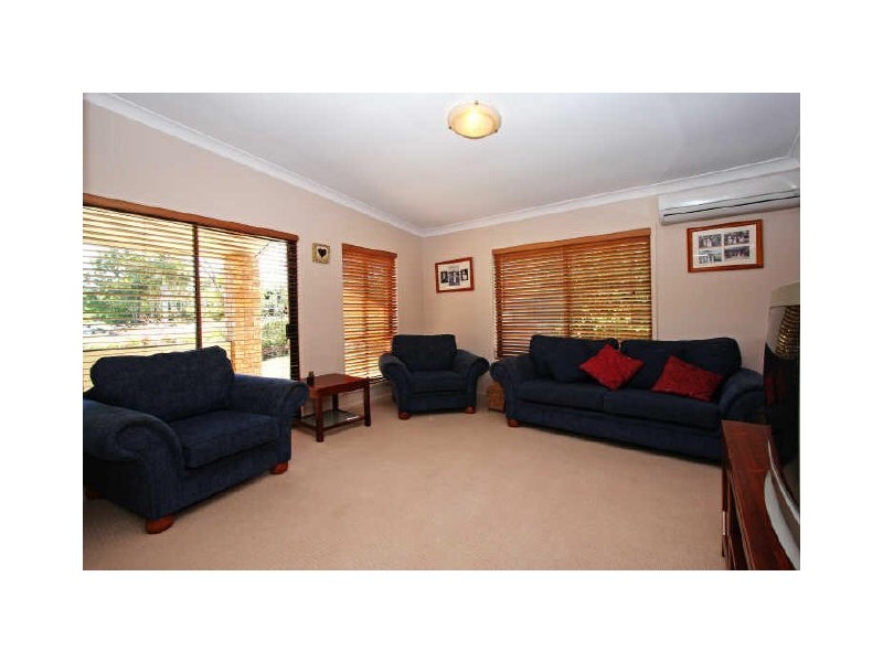 8 Glen Eagles Drive, Robina QLD 4226