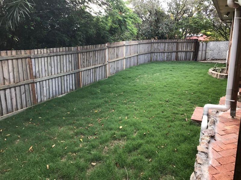 2 Rangeview Court, Burleigh Waters QLD 4220