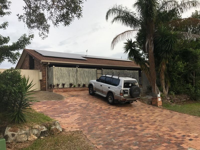 2 Rangeview Court, Burleigh Waters QLD 4220