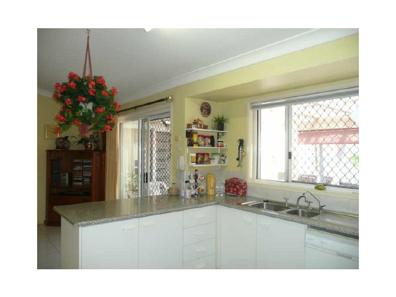 11 Quigan Terrace, Highland Park QLD 4211