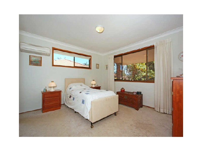 13 Oakland Ct, Burleigh Waters QLD 4220