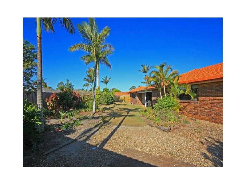 13 Oakland Ct, Burleigh Waters QLD 4220