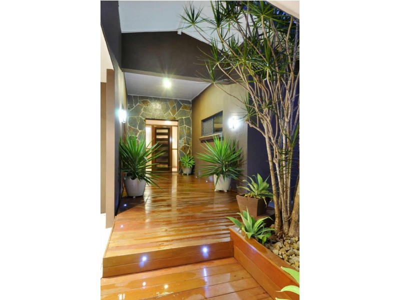 127 Acanthus Av, Burleigh Waters QLD 4220