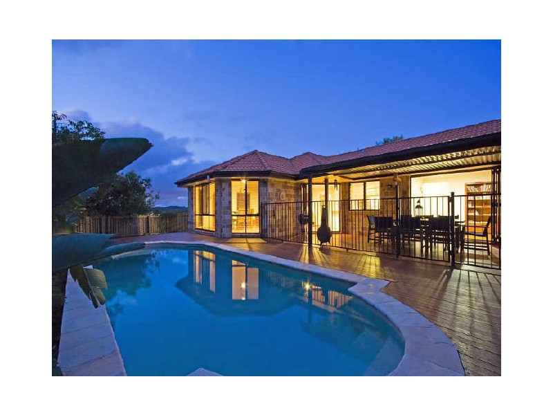 8 Barlee Court, Elanora QLD 4221