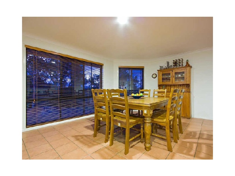 8 Barlee Court, Elanora QLD 4221