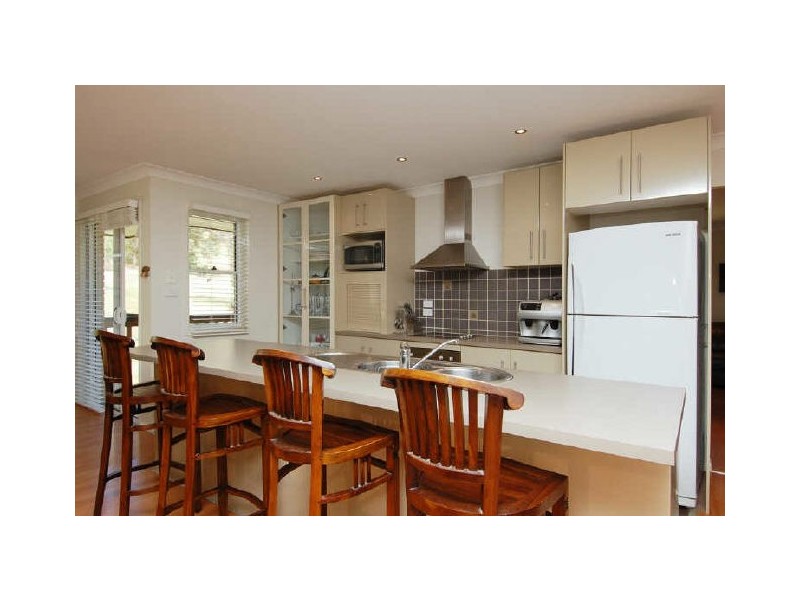 17 Jamberoo Ct, Tallebudgera QLD 4228