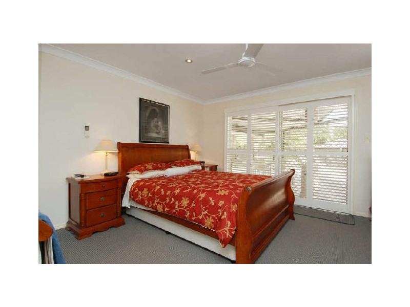 17 Jamberoo Ct, Tallebudgera QLD 4228