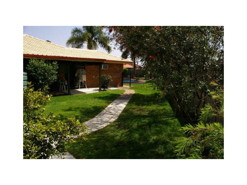 24 Coachwood Ct, Burleigh Waters QLD 4220