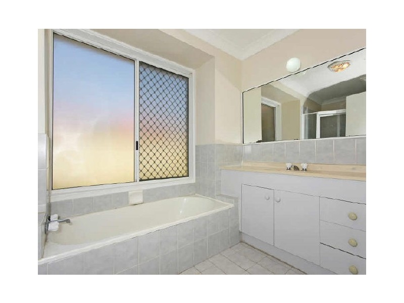 62 Treeview Drive, Burleigh Waters QLD 4220