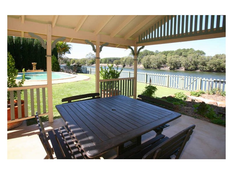 36 Lancelin Drive, Mermaid Waters QLD 4218