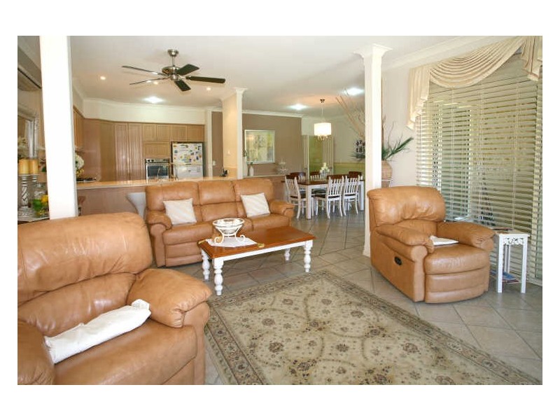 36 Lancelin Drive, Mermaid Waters QLD 4218