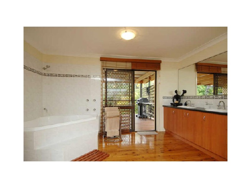 142 Acanthus Av, Burleigh Heads QLD 4220