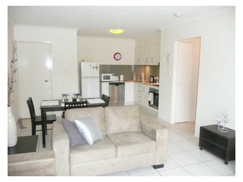 5/2104 Gold Coast Highway, Miami QLD 4220