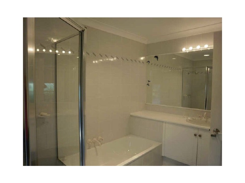 22 Firestone Court, Robina QLD 4226