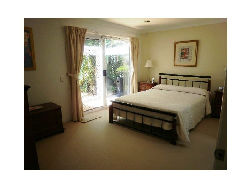 22 Firestone Court, Robina QLD 4226