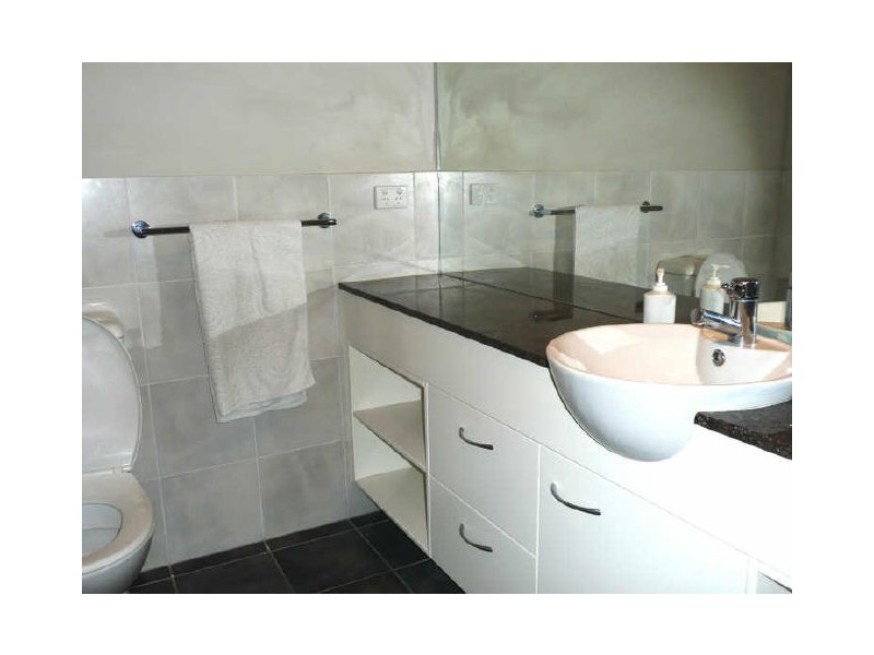 8/2 Geraldton Drive, Varsity Lakes QLD 4227