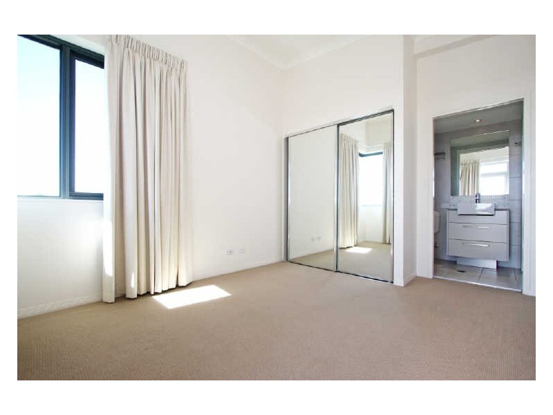 2305/14 Executive Drive, Burleigh Waters QLD 4220