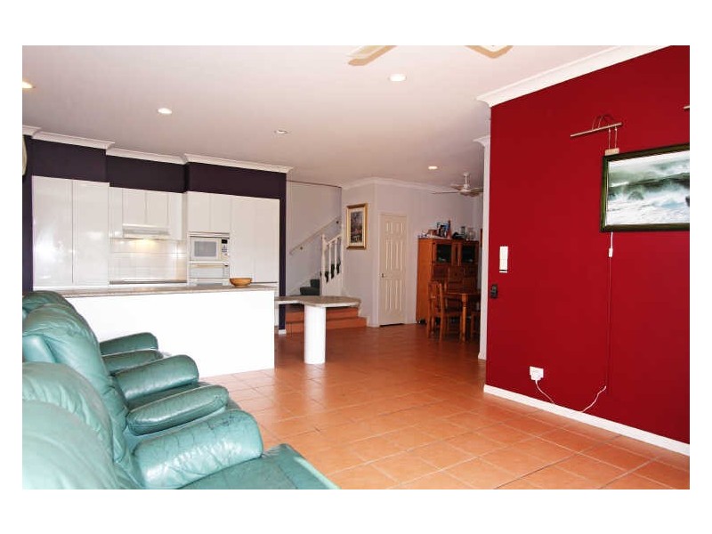 127/152 Palm Meadows Drive, Carrara QLD 4211