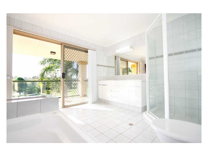 127/152 Palm Meadows Drive, Carrara QLD 4211