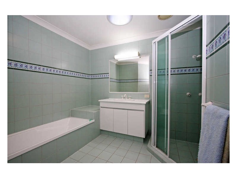 127/152 Palm Meadows Drive, Carrara QLD 4211