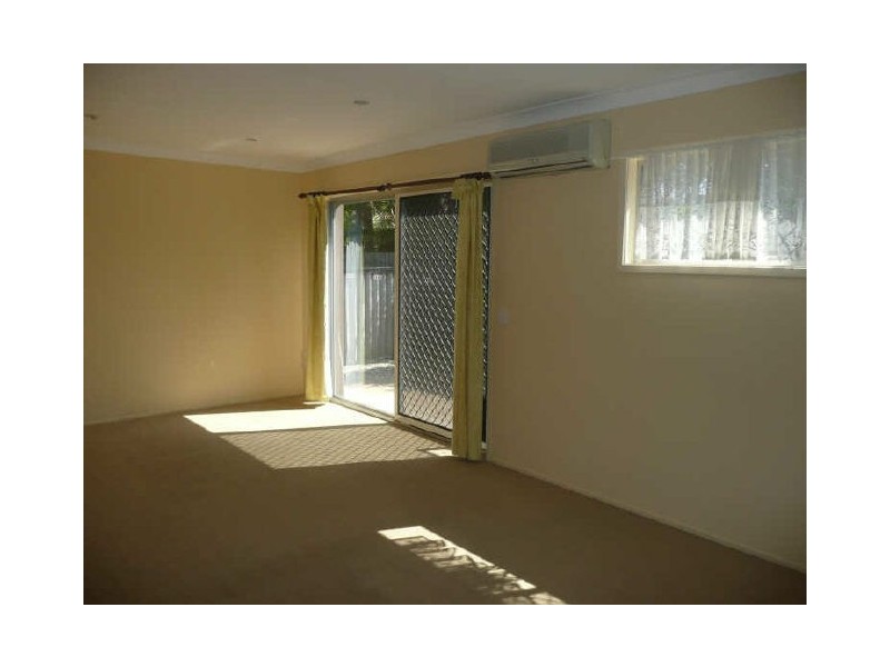 2/8 Bali Avenue, Palm Beach QLD 4221