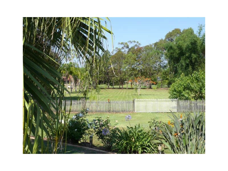 12 Daffodil Street, Tallebudgera QLD 4228